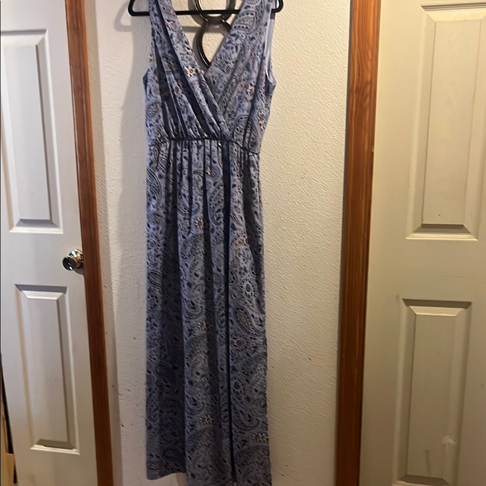 Gilli Blue Maxi Dress Elegant Flowing Design